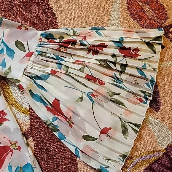 Sheer Floral Print Blouse - Picture 12 of 13